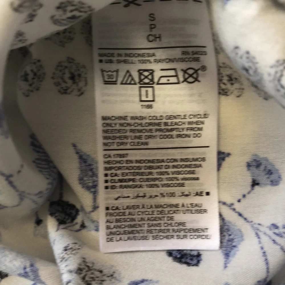 Old Navy shirt - Picture 4 of 8